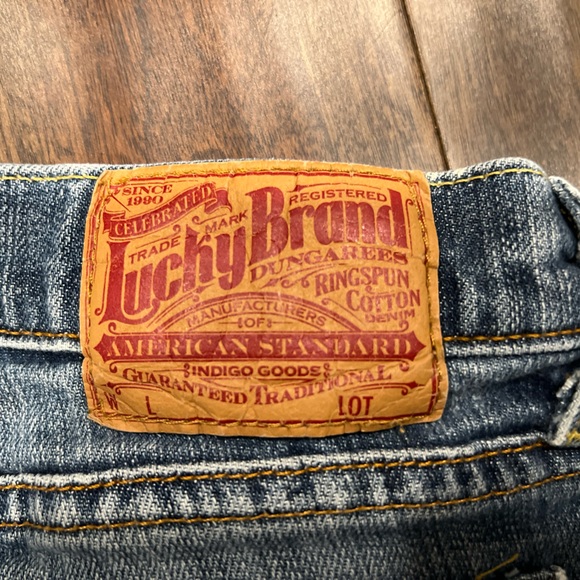 Lucky Brand Jeans Short Inseam Women’s Size 6/28 Blue Made in America - Picture 2 of 11